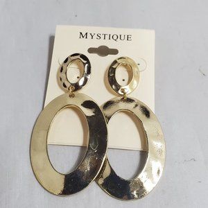 Mystique gold metal hammered double hoop earring